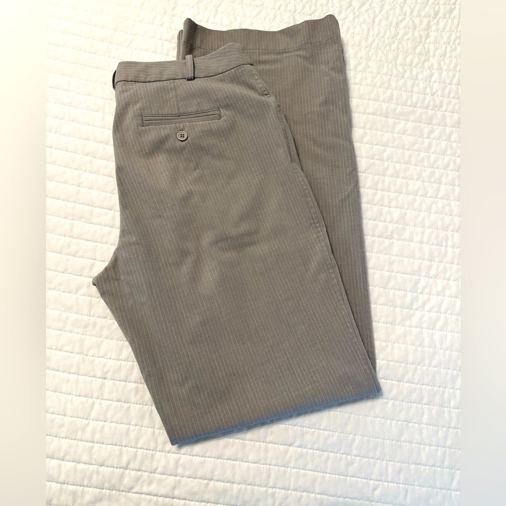 WORTHINGTON trouser leg grey pinstriped SZ 10 Long